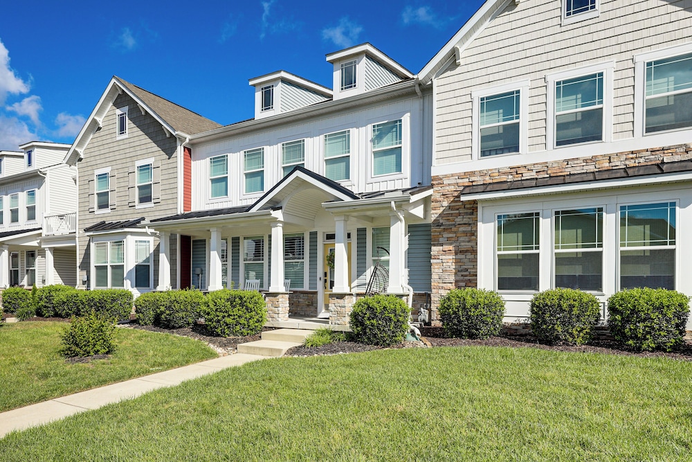 Spacious Townhome 2 Mi to Bethany Beach Boardwalk