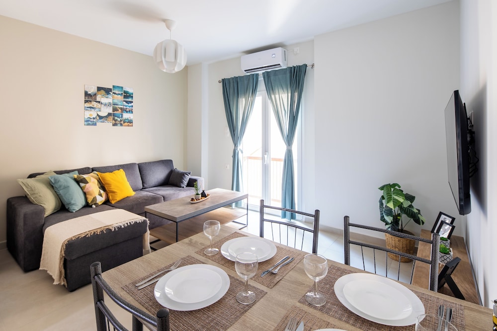 Theai 1-Bedroom Apartment in Athens