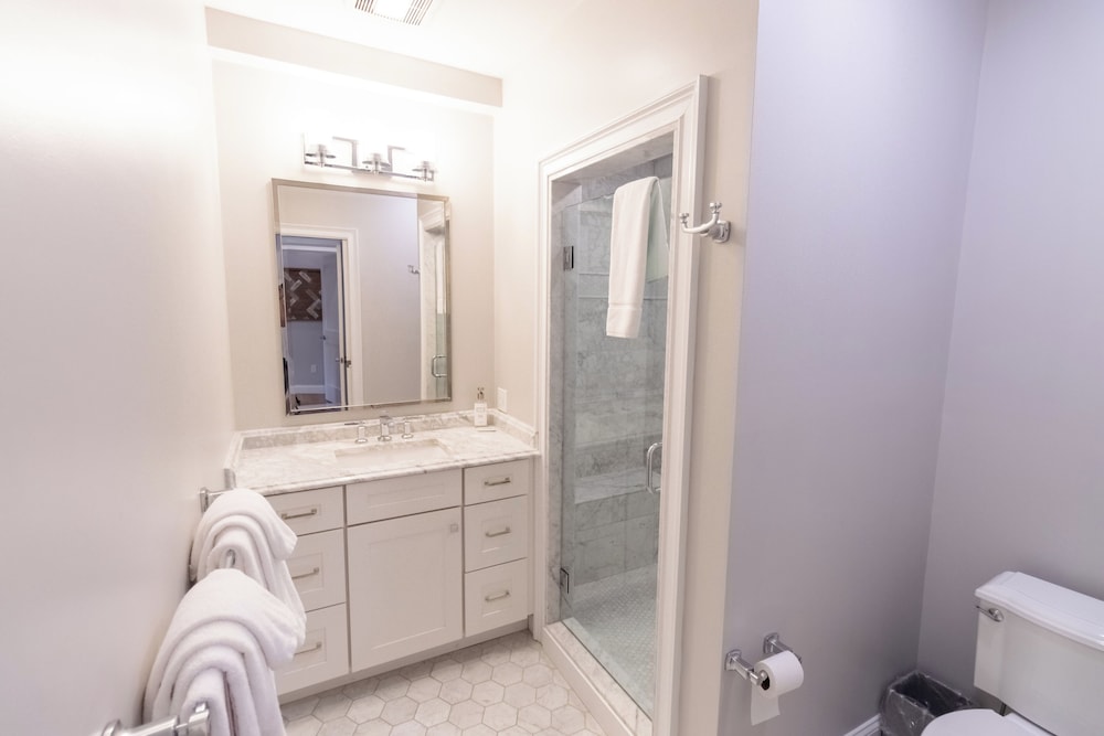 The Newport Lofts - 364 Thames Street