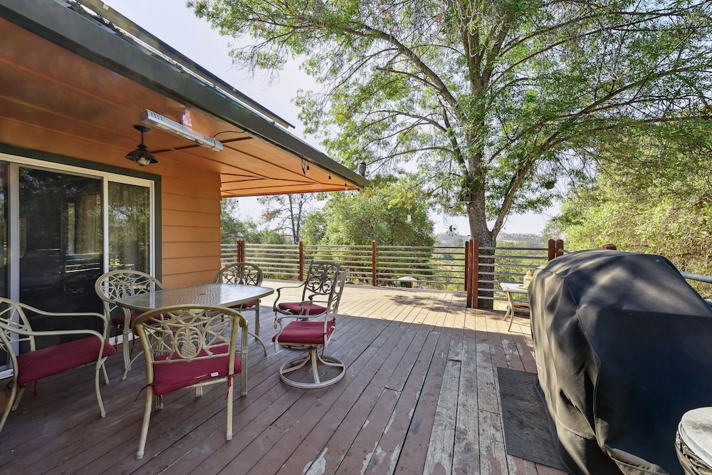 Luxury Auberry Retreat in Sierra National Forest view 5