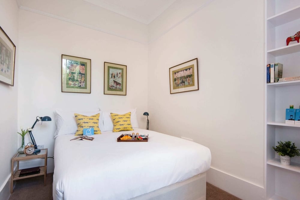 The Stunning Philbeach Garden Apartment