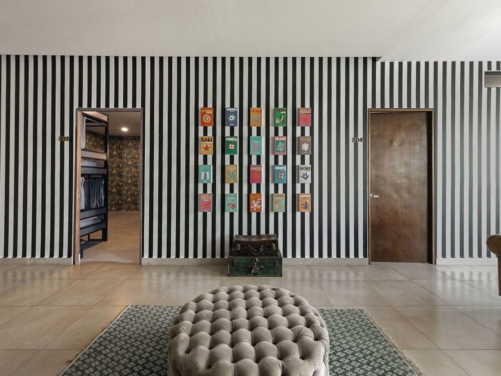 Low bed Mixed Shared Room — Mexico City