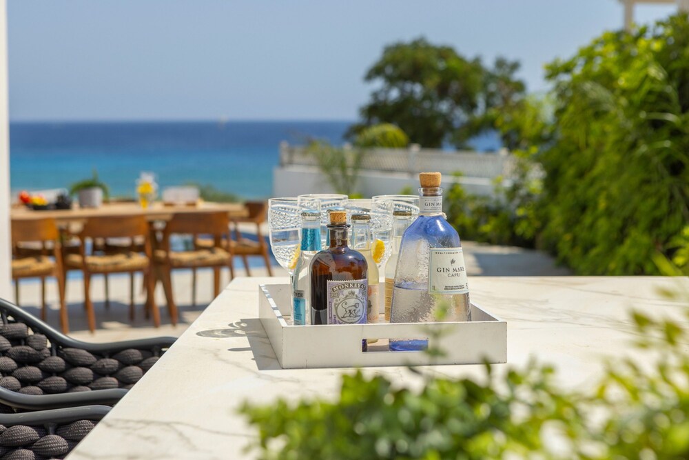 Protaras Beachfront Villla Mimosa