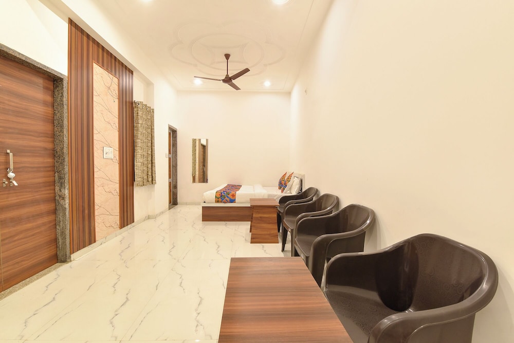 FabHotel Shree Radhey Shyam Palace