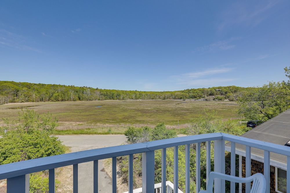 Inviting Rockport Rental w/ Deck: Walk to Beach!