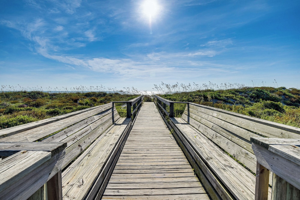 2 Mi to St Augustine Beach: Home w/ Pool Access