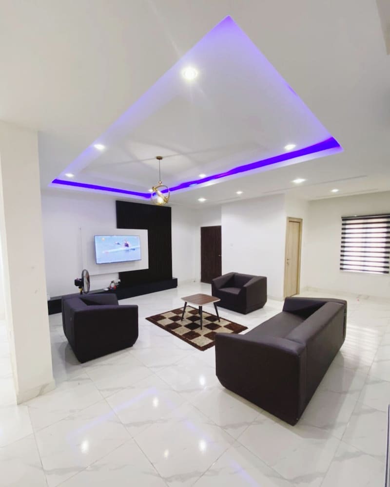 Merryway Apartment