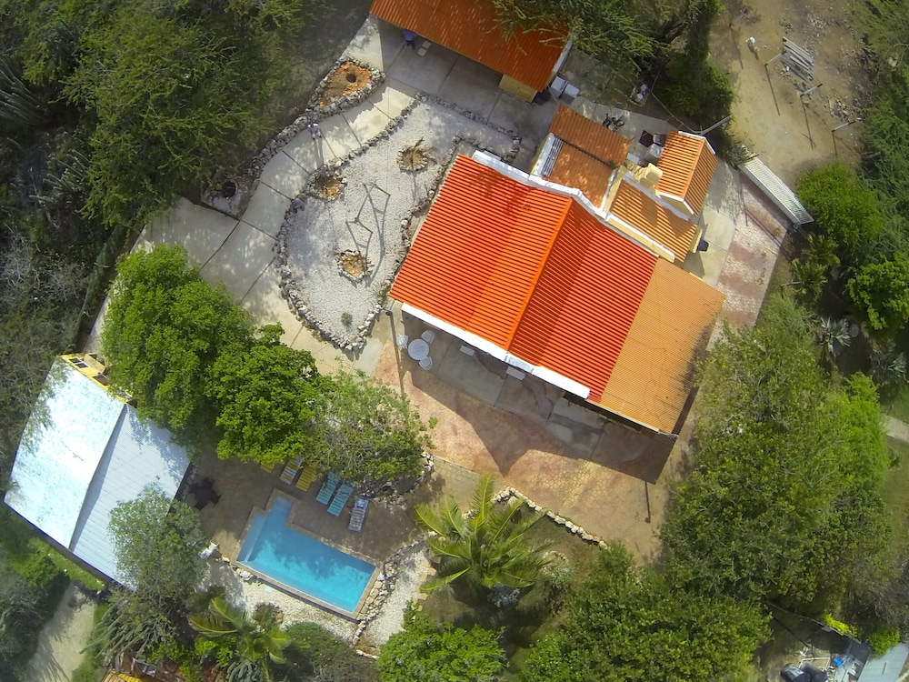 Hotel Arawa Kunuku Houses - Image 1