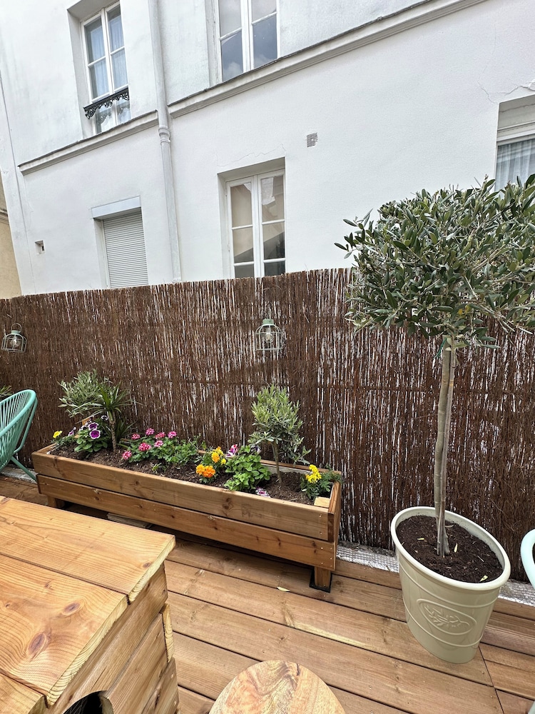 HOTEL RESIDENCE A LA BUTTE AUX CAILLES photo 4