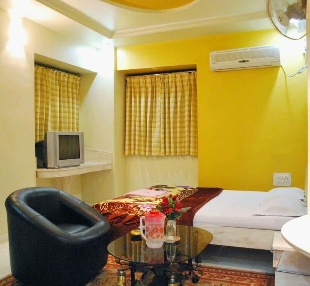 Hotel Nanashree Grand