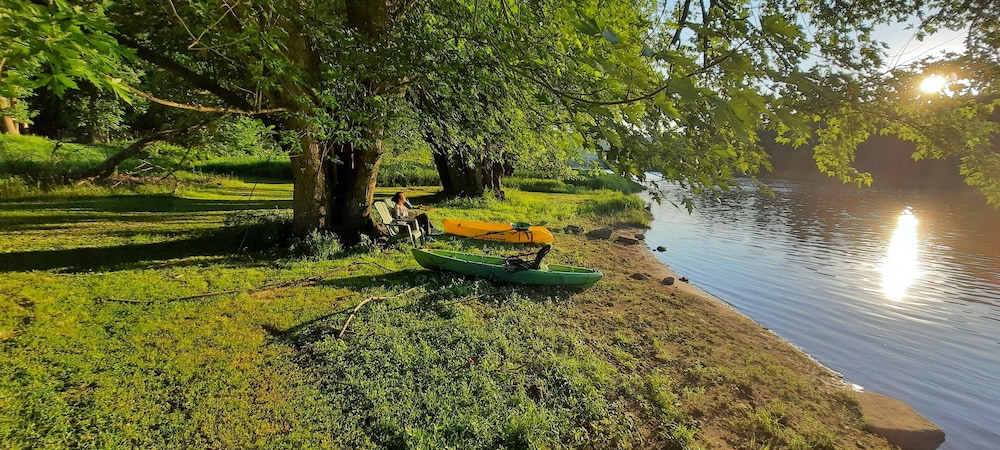 Pocono Dog-Friendly Home on River