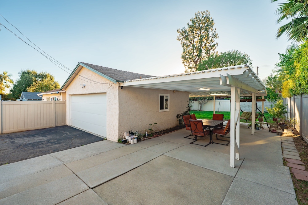 Cozy Pasadena Home Steps From Rose Bowl w Parking