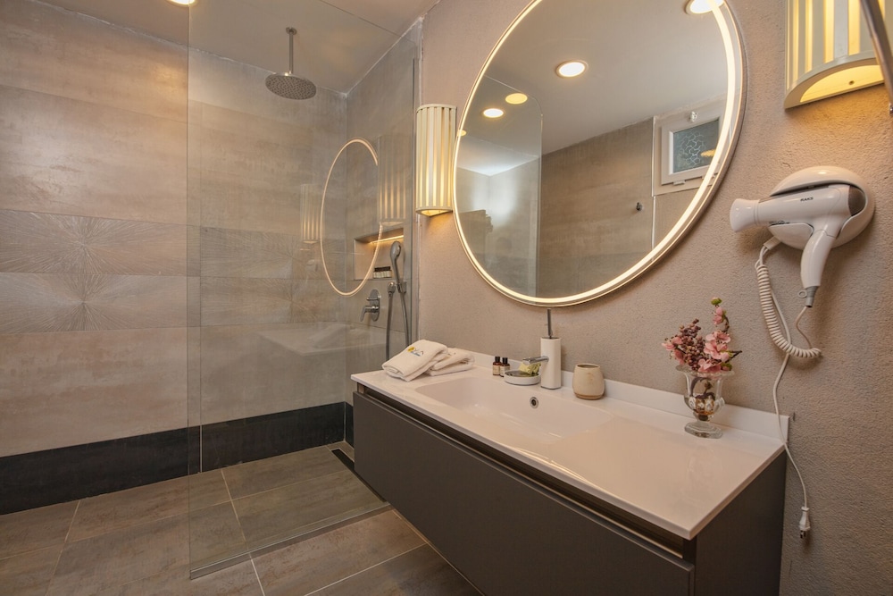 Layla Gocek - Yetişkinlere Özel - Image 80