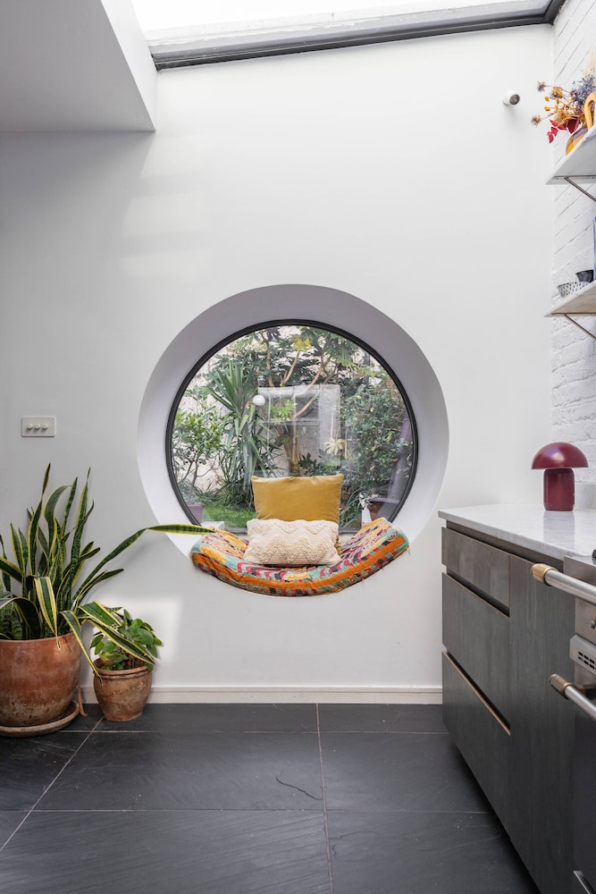 Colville Terrace IV by Onefinestay