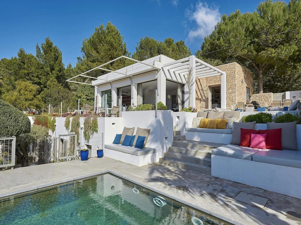 Holiday Home With Central Heating