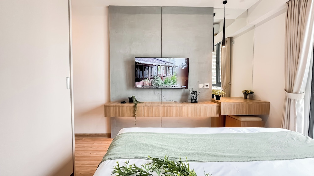 Spacious And Stylish 3Br At Sky House Bsd Apartment