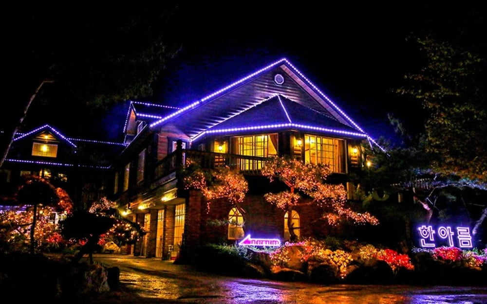 Taean Oak Vill Pension