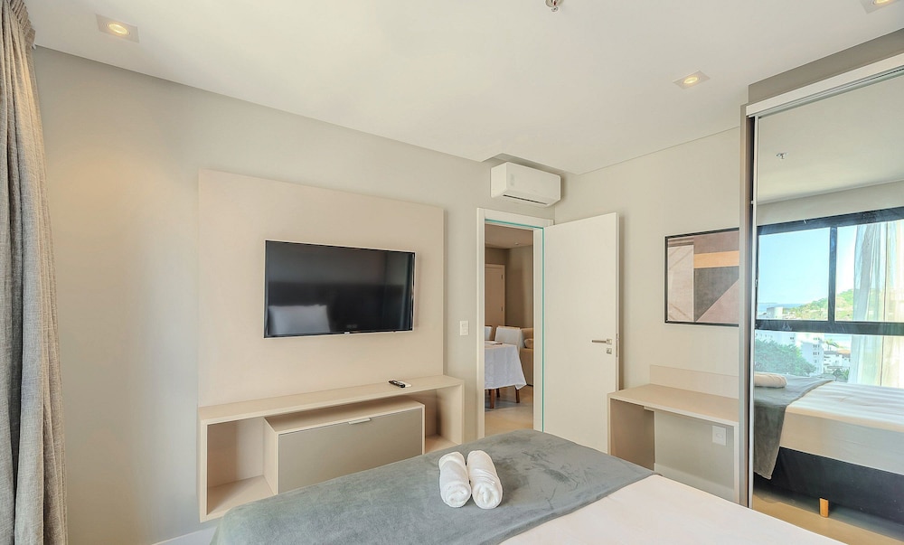 MHF II Apts Variados em Prédio com Vista para o Mar em Itapema