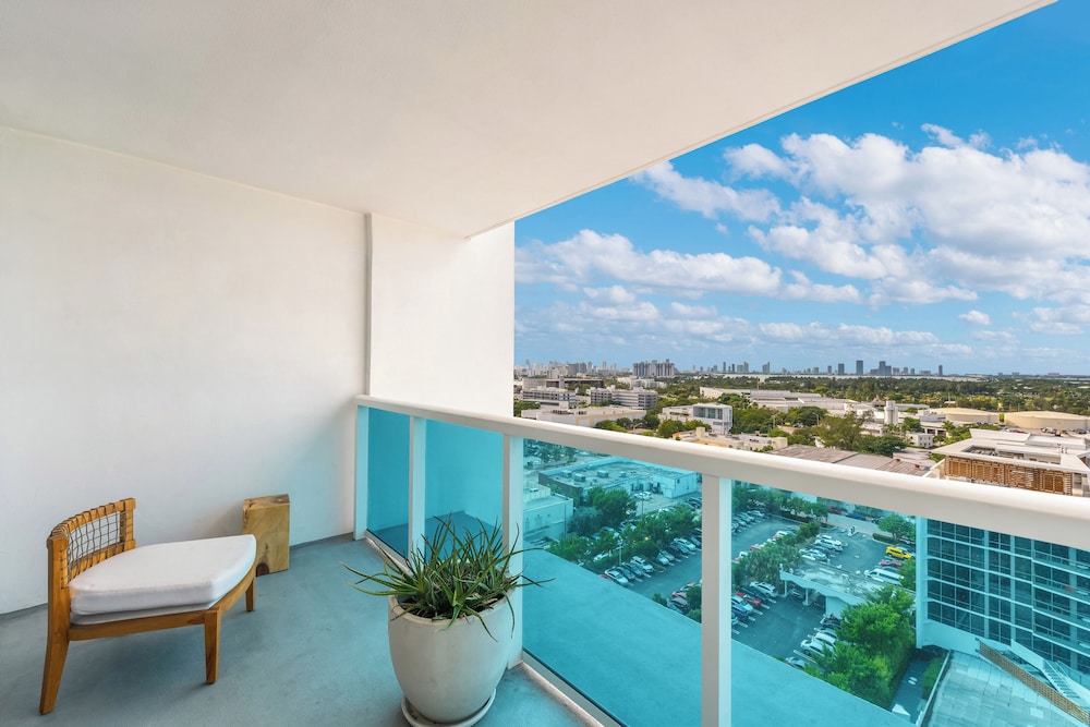 1 Hotel & Homes Private Luxury Suites