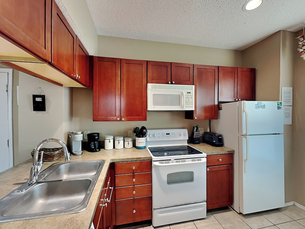 The Lazy Turtle by Silver Sands Vacation Rentals