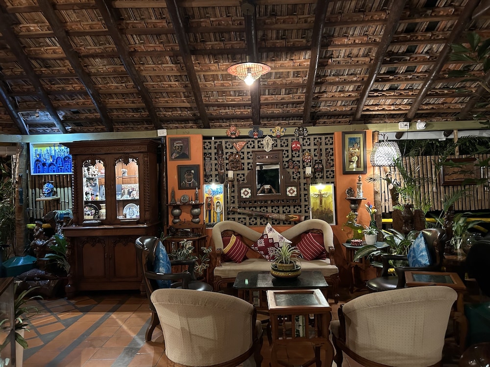 Family Managed Charming Lodge Near Mysore , India view 2