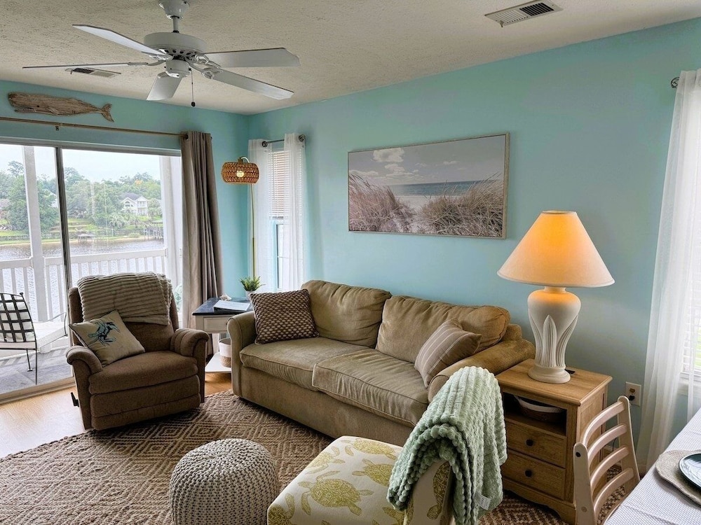 Waterway Village 27f 2 Bedroom Condo