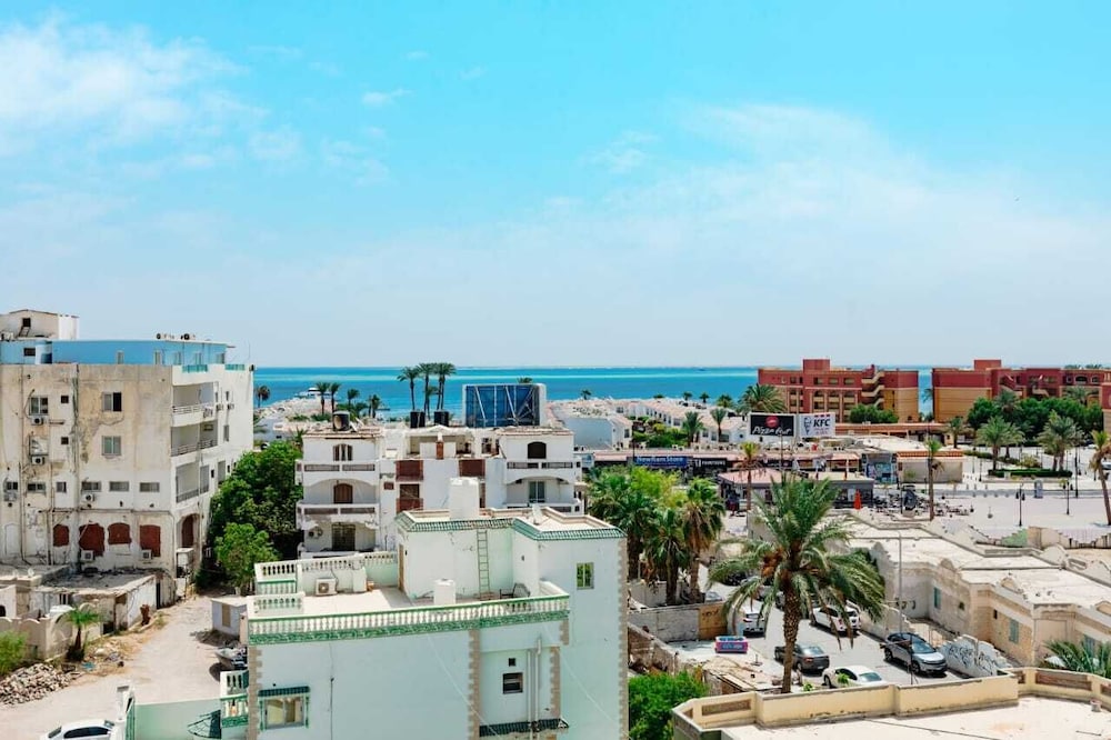 Al makramia compound view 2