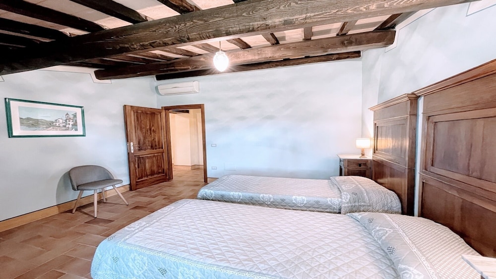 Open Pool Villa in Italy - Spoleto Umbria - Property Image 71