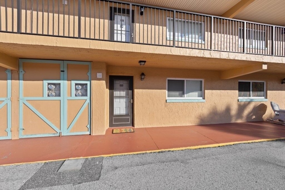 Pelican Inlet C119, Near Beach: Pool & Tennis 2 Bedroom Condo