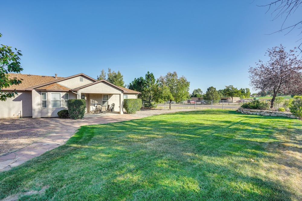 Patio & Grill: Family Home in Pueblo West view 3