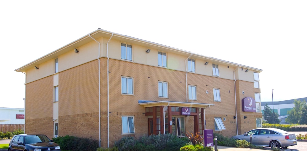 Premier Inn Gloucester Business Park 3