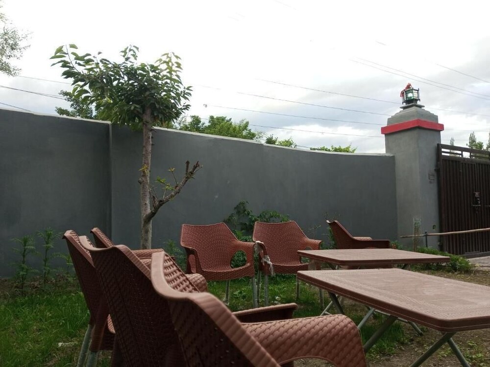 Photo 12