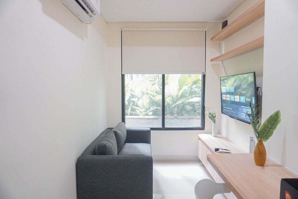 Cozy Living 2Br Apartment At Pollux Chadstone