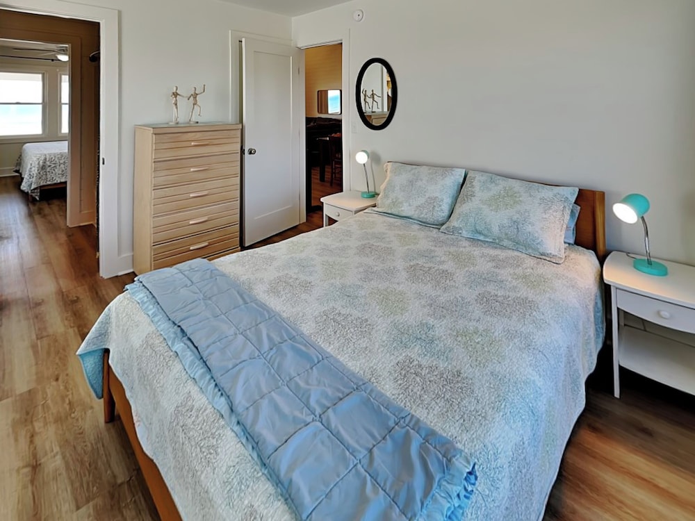 Walking on Sunshine by Topsail Realty