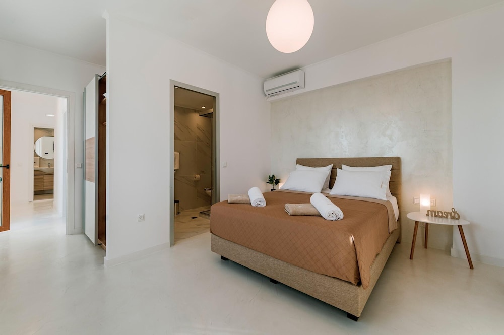 Villa Eventide view 3