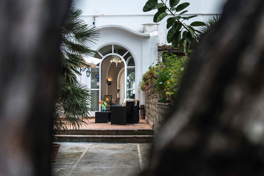 Villacore Capri