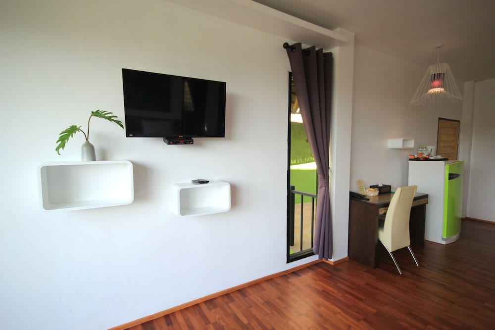 Reewa Waree Resort