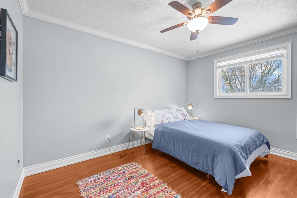Stylish 3BR Whitby Home in Prime Location
