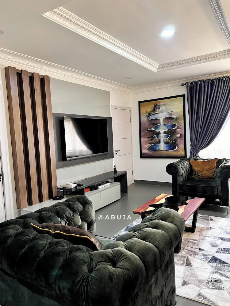 Nissi Apartment