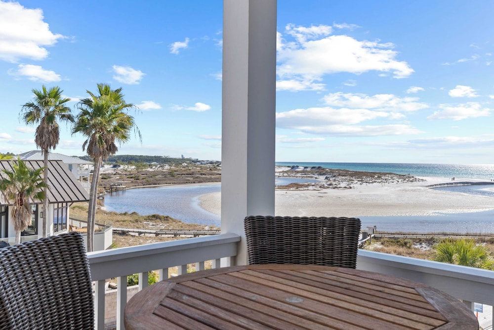 Grayt Digs by Avantstay Next to Beach, Oceanview