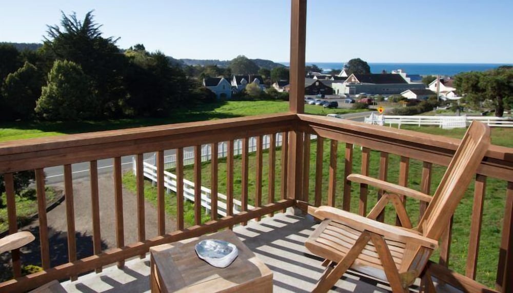 Mendocino View West