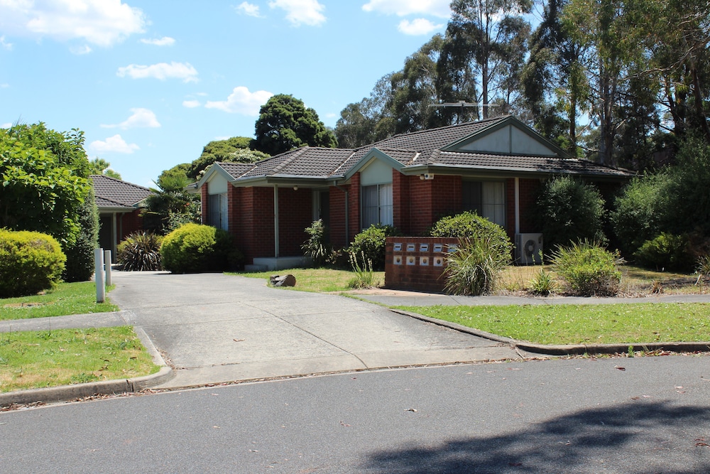 Australian Home Away Ringwood at Bardia