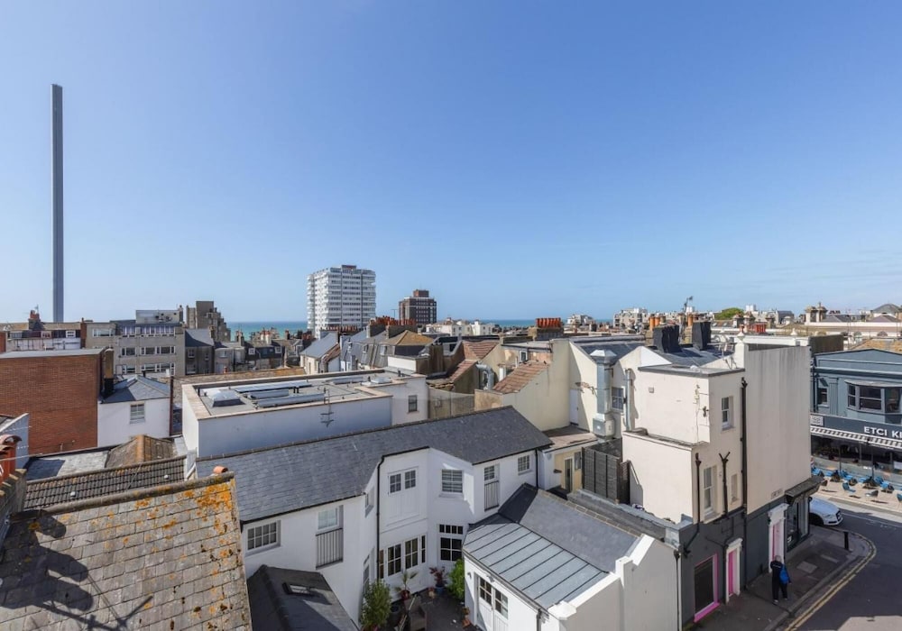 Right On Bright On Apartment 1B - City Centre Luxury Apartments view 3
