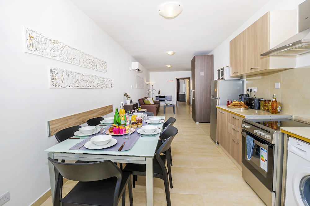 Summer Breeze Comfort Apartments by Getaways Malta