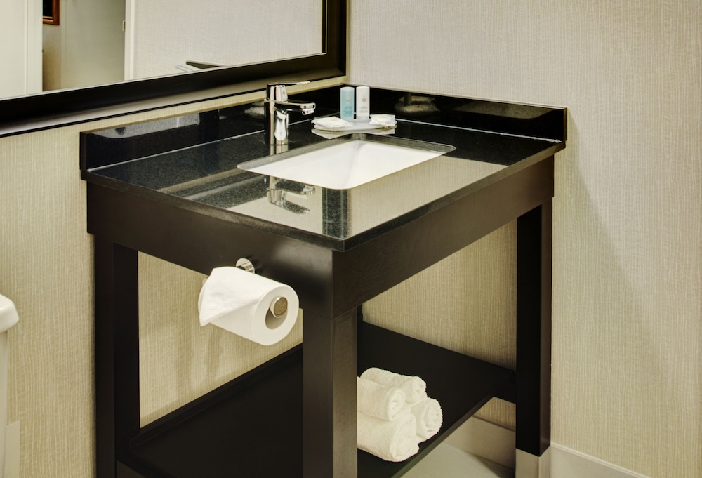 Brantford Vacations - Comfort Inn Brantford - Property Image 6