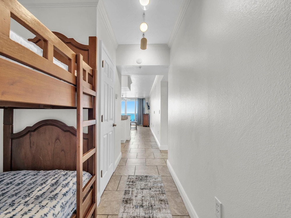 Emerald Beach 2336