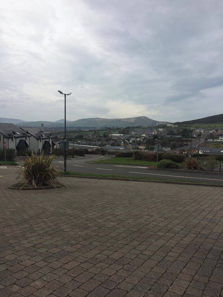 Dingle Holiday Haven - Comfortable 3 Bedroom House