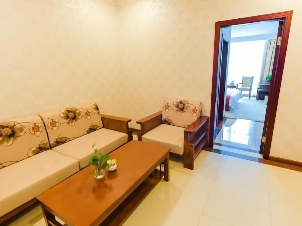 GreenTreeInn JiaDing F1Circuit FangTai HardwareMarket Hotel