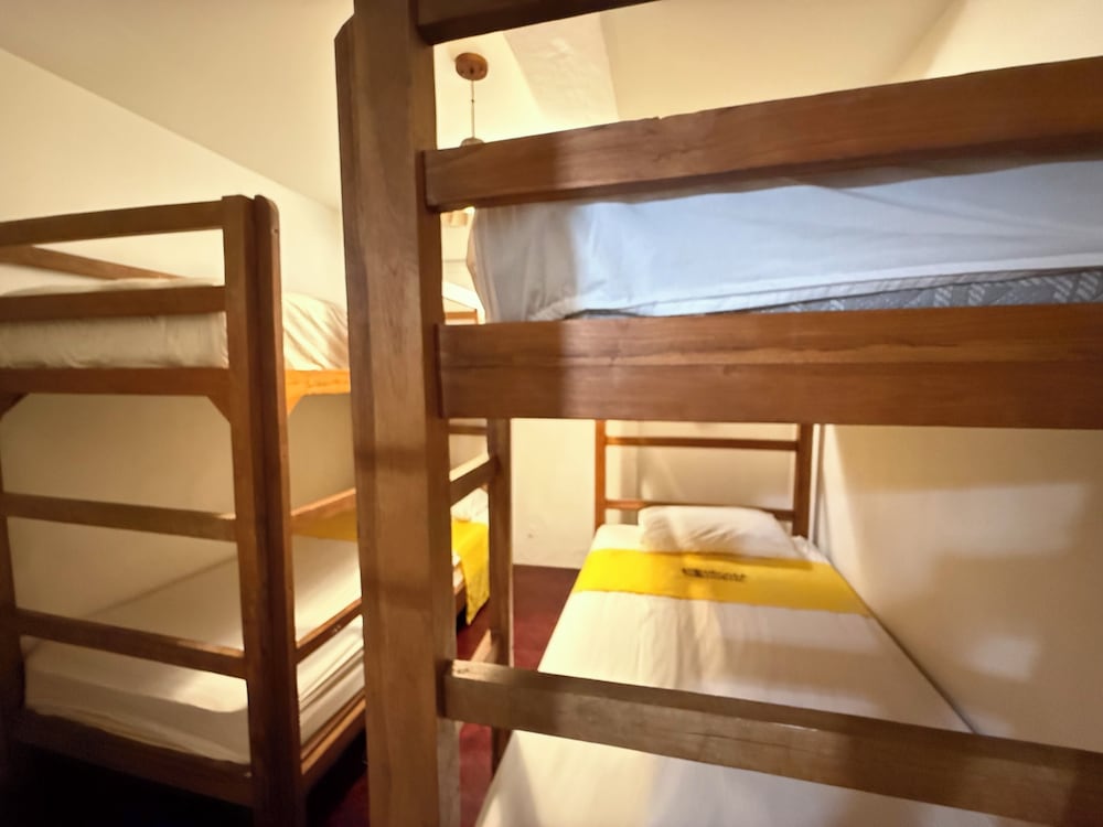 Dengba Hostel-Loikroh Chiang Mai