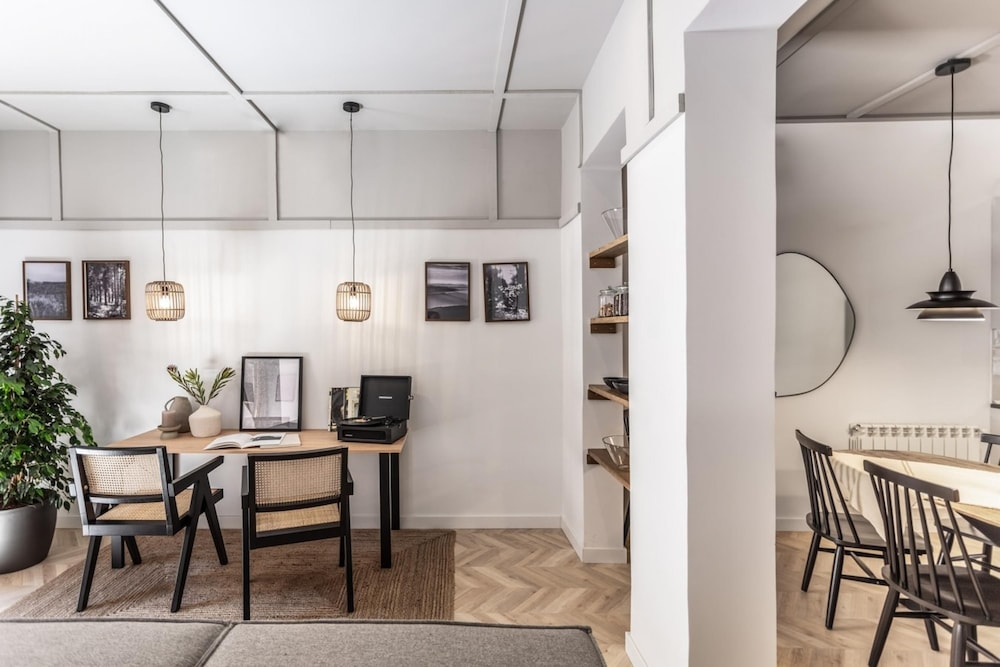Anayet - 4 Bedrooms Apartment in Malasa a